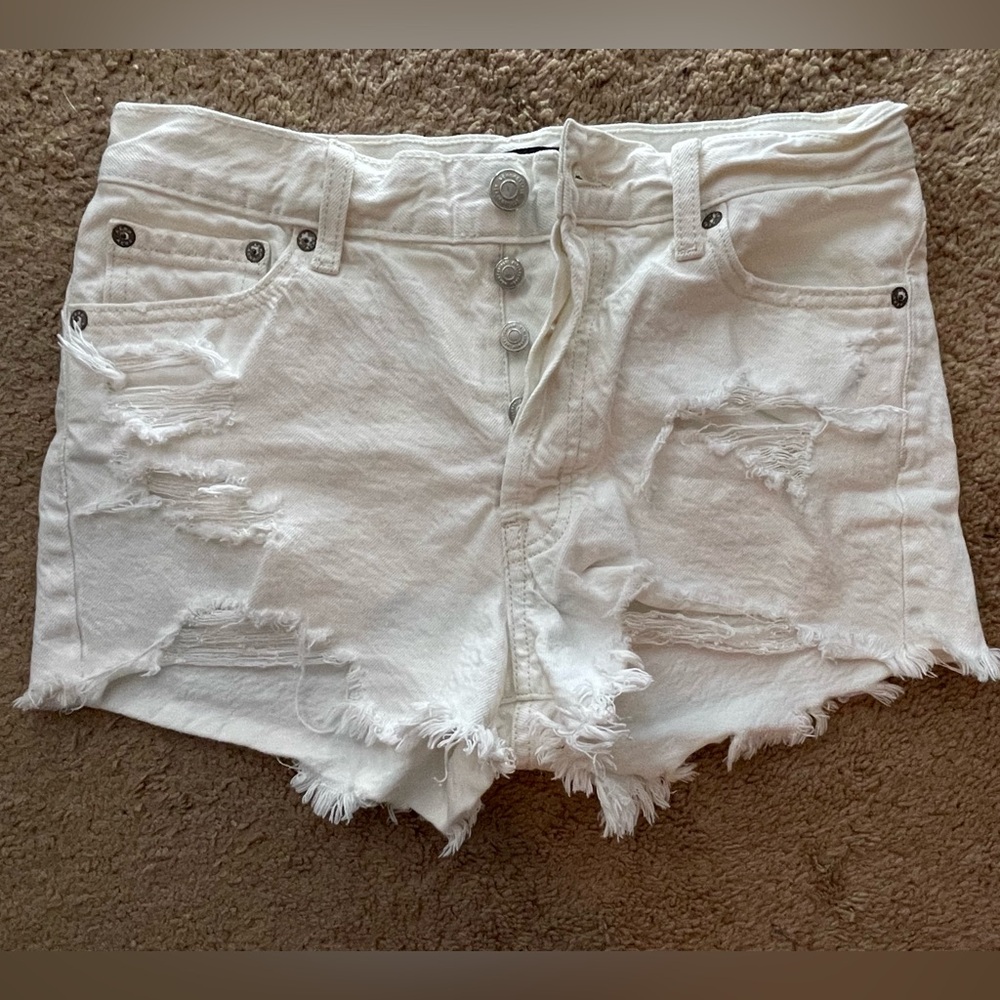 Women’s size 2 Aeropostale distressed jeans shorts